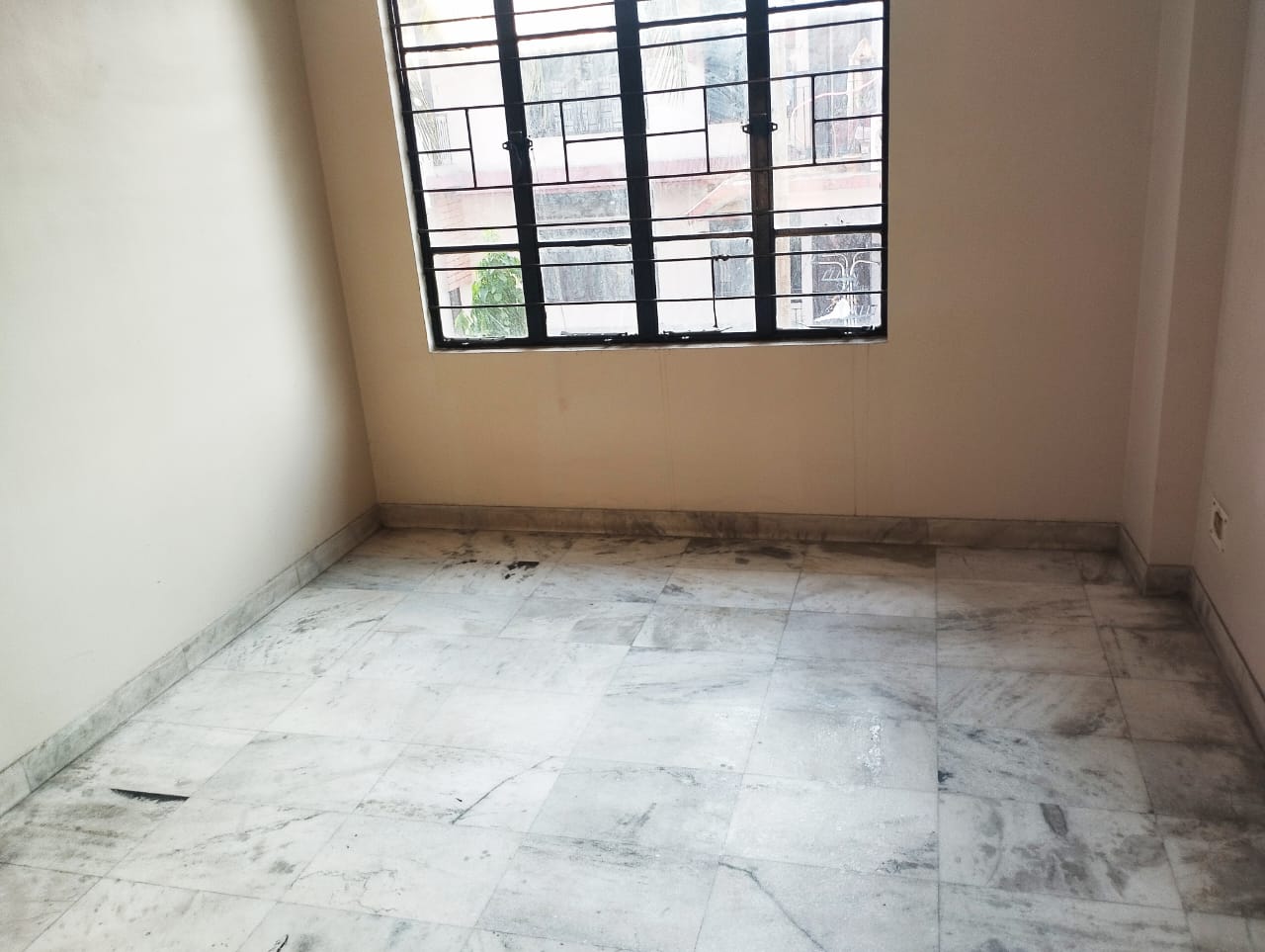 Unfurnished 3bhk in Gita Mandir, Mother Teresa Road, Geeta Nagar, Guwahati, Assam, India for Rent